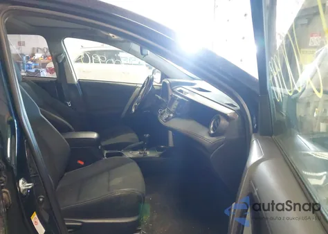 2017 Toyota Rav4 Xle из США, поврежденный, VIN JTMRFREVXHD207319